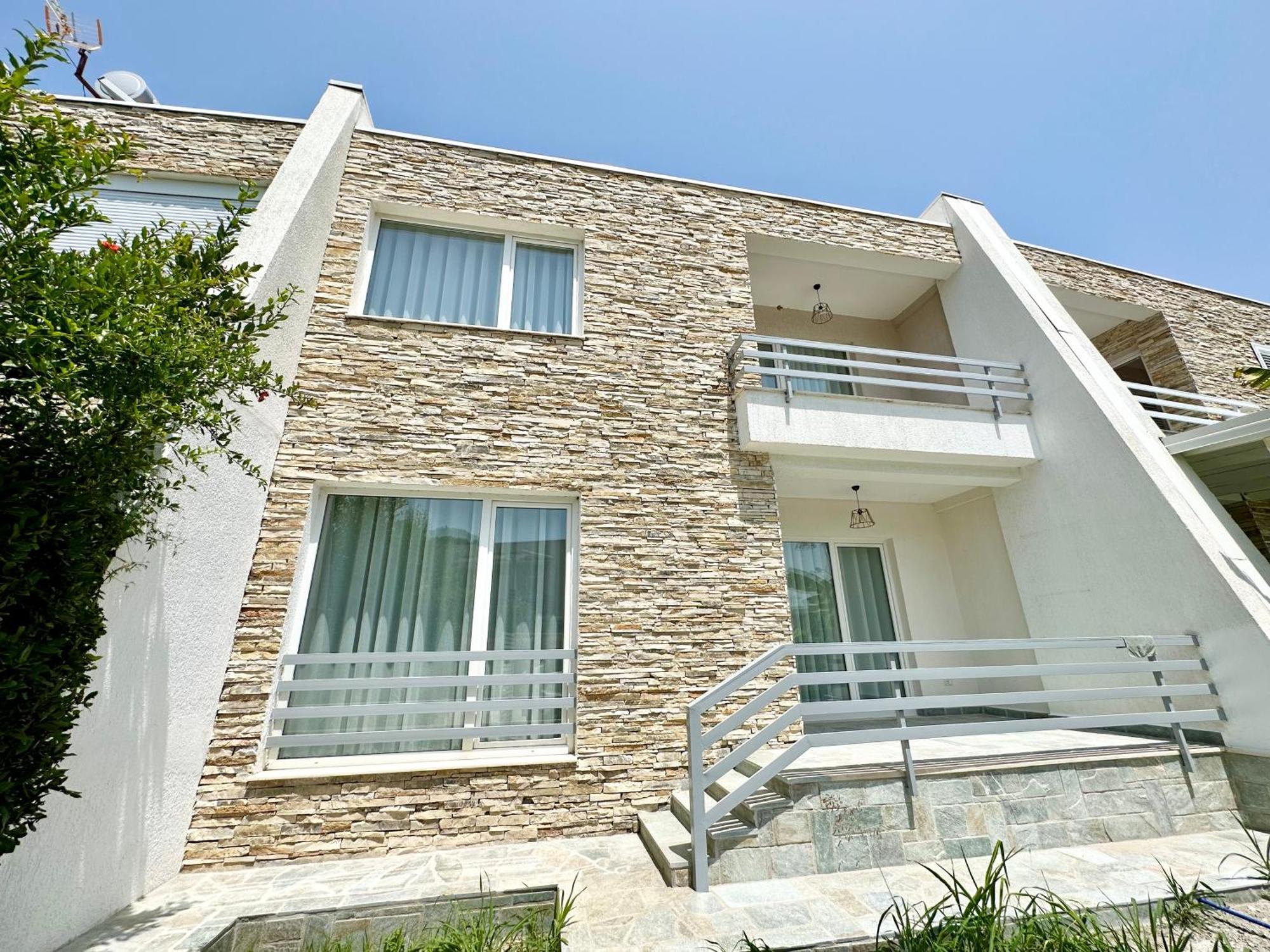07 Duplex Villa, Gjiri I Lalzit, Lura 2 4 Sunbeds Included Ferienhaus *